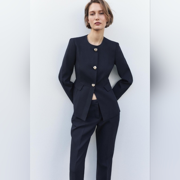 TAILORED ROUND NECK BLAZER SIZE XS - Picture 2 of 7